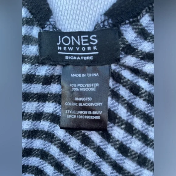 Jones New York Plaid Shrug - Picture 8 of 8